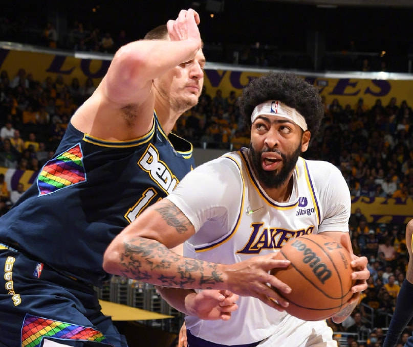 青岛队完胜天津队,浓眉哥带队取胜 青岛队完胜天津队,浓眉哥带队取胜